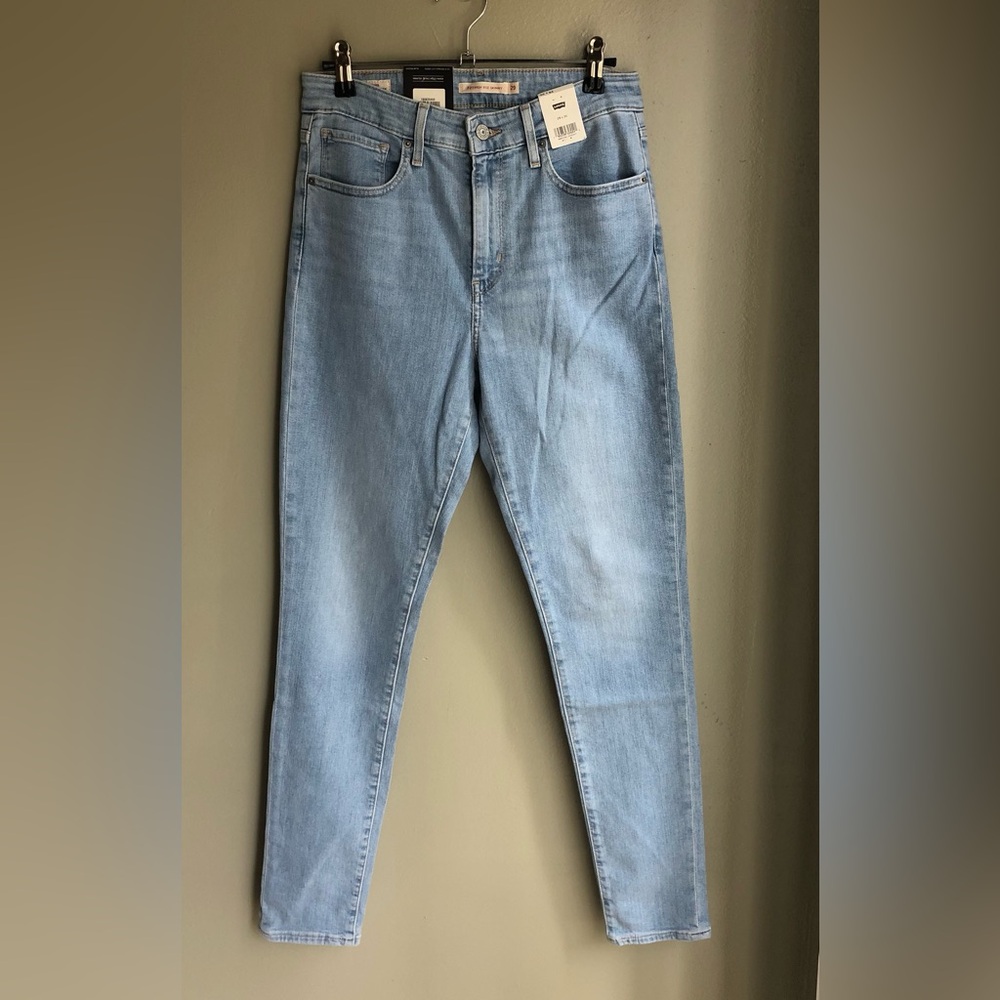 NWT! Levi’s Premium 721 High Rise Skinny Jeans Size: W29 X L30